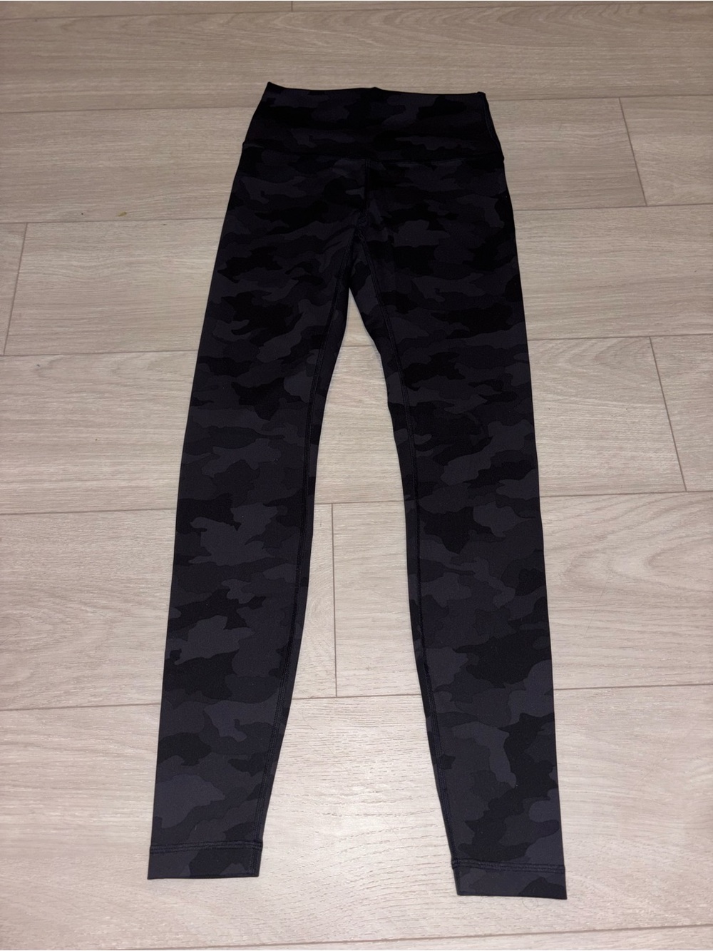 Lululemon Wunder Train HR Tight 28" Heritage 365 Camo Deep Coal Multi Size 6 - Picture 6 of 8